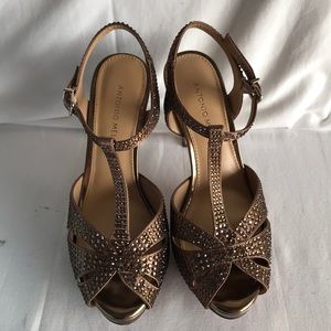 Antonio Melani gold rhinestone SZ 6.5 M EUC